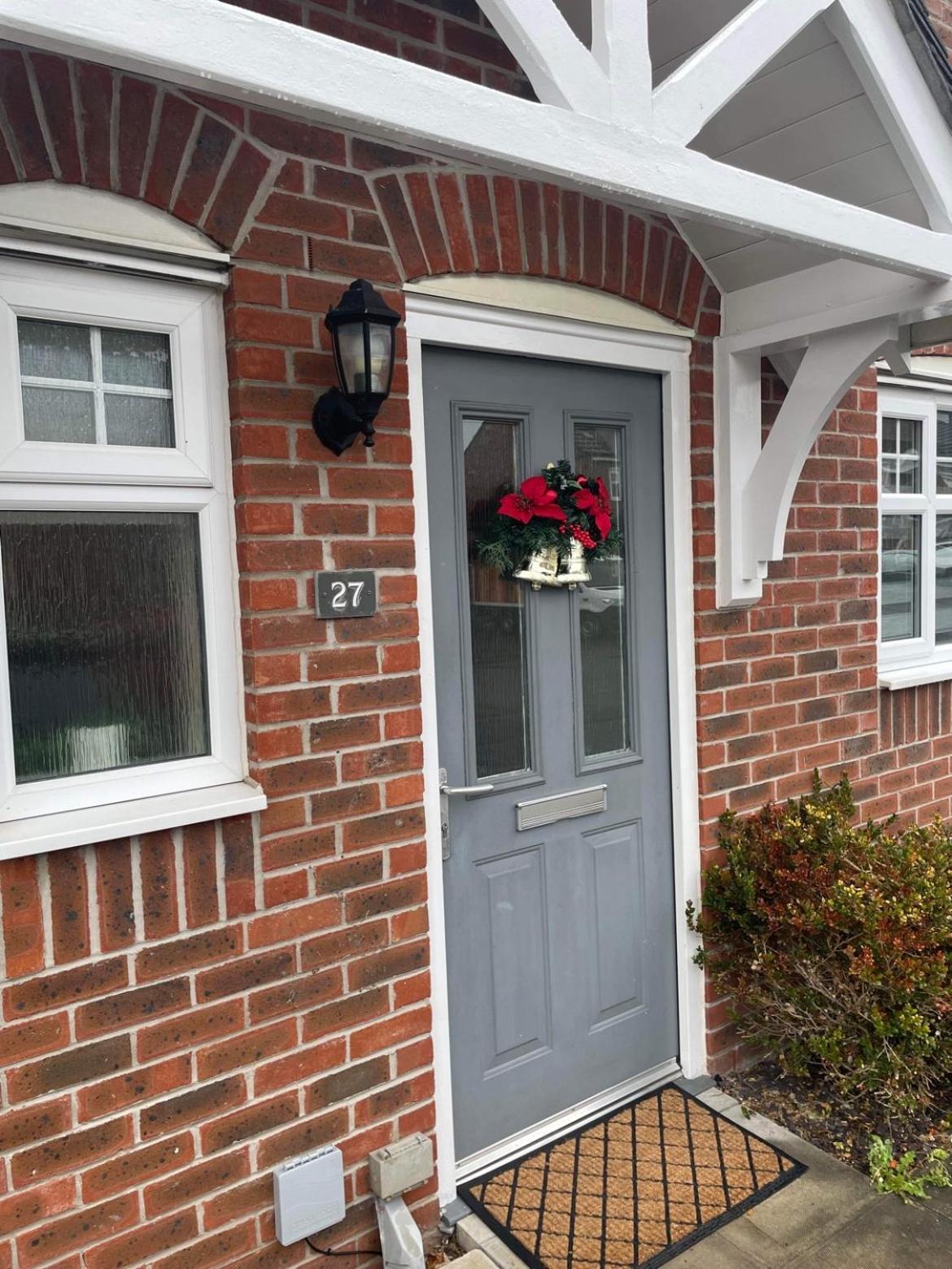 Villa Modern Semi Detached In A Quiet Location, Driveway Parking à Ewloe Extérieur photo