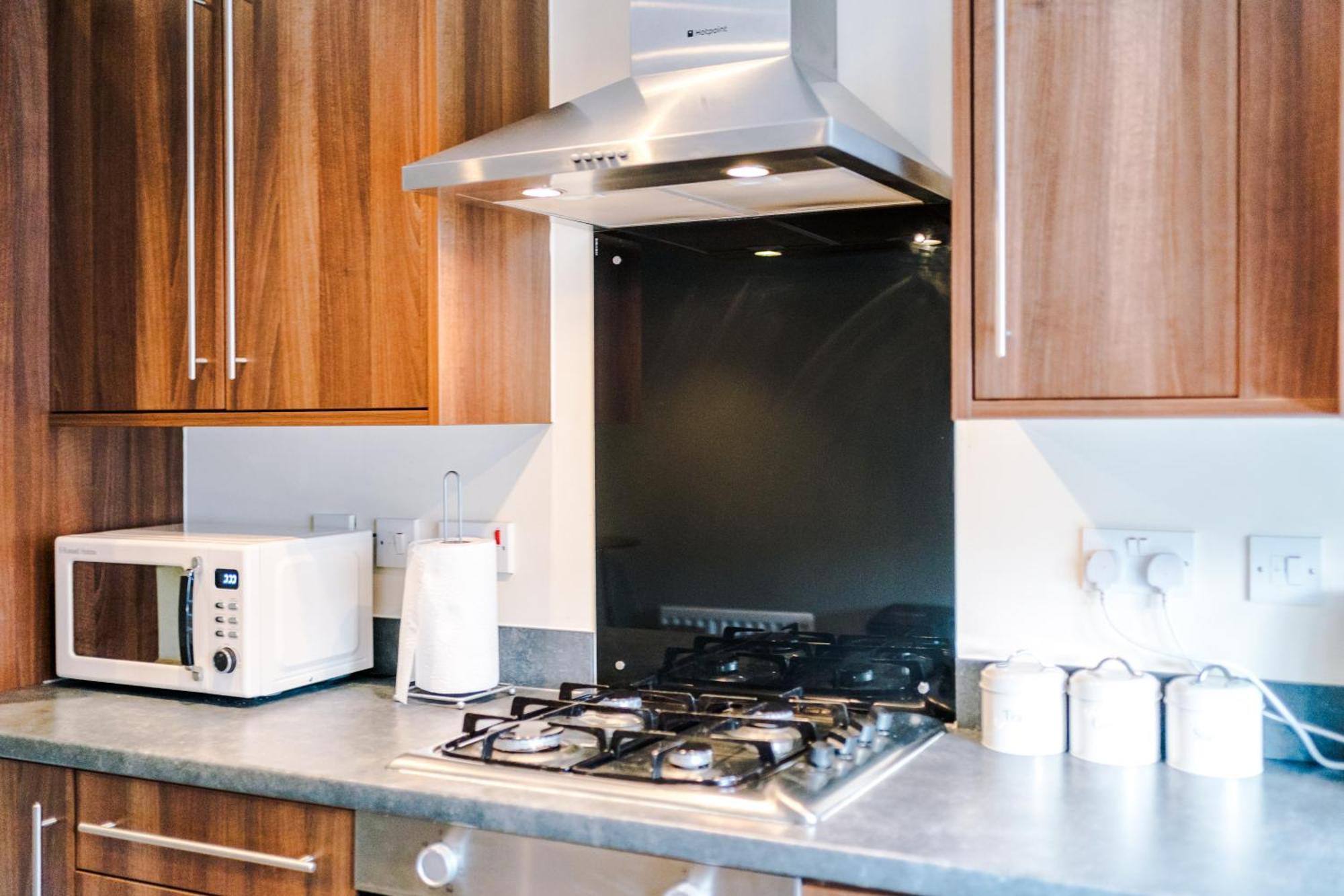 Villa Modern Semi Detached In A Quiet Location, Driveway Parking à Ewloe Extérieur photo