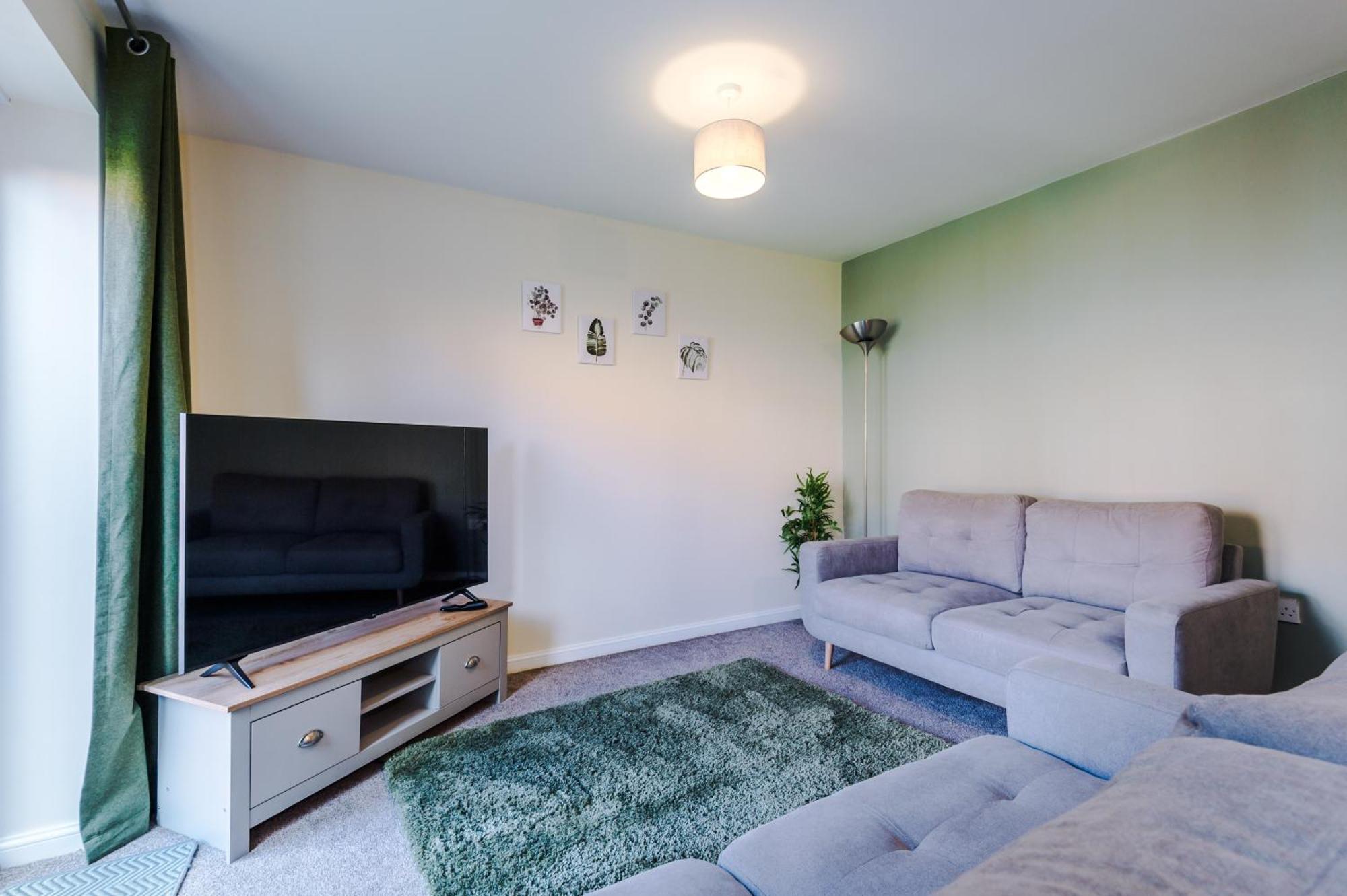 Villa Modern Semi Detached In A Quiet Location, Driveway Parking à Ewloe Extérieur photo