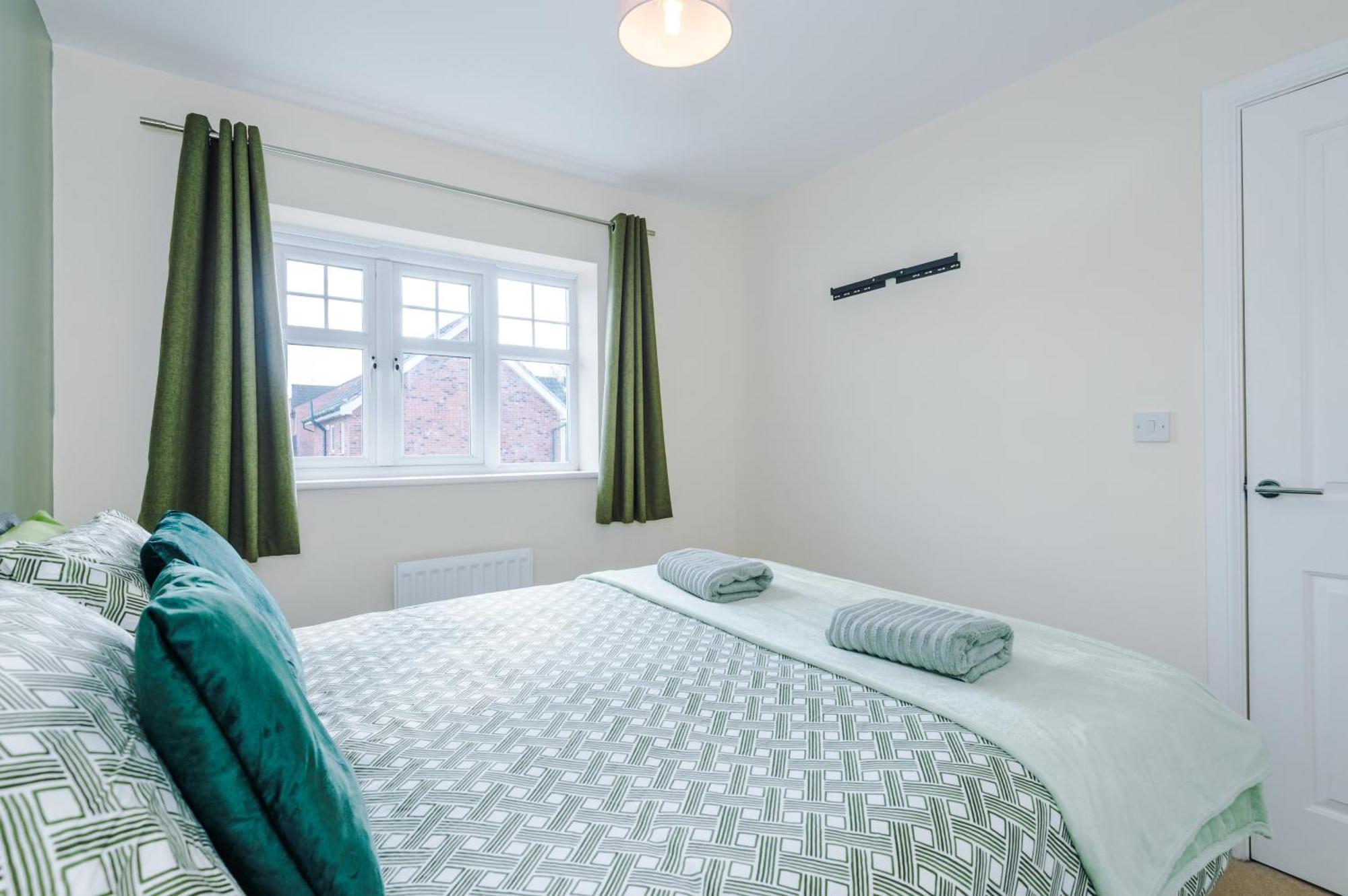 Villa Modern Semi Detached In A Quiet Location, Driveway Parking à Ewloe Extérieur photo